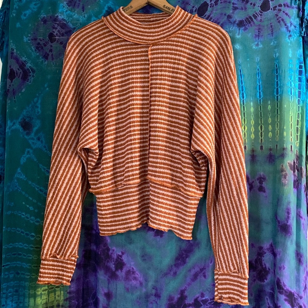 Eyeshadow - Long sleeve crop top. Size Large.